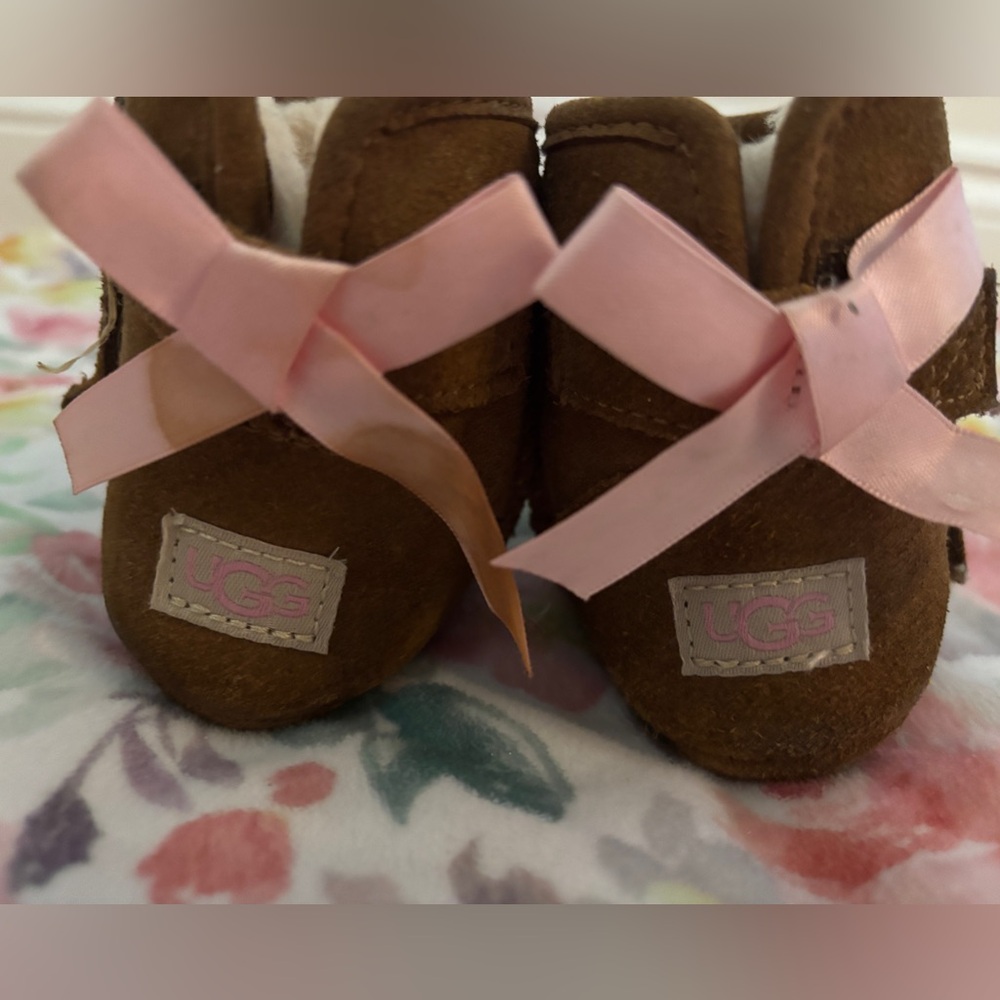 COPY - Infant Uggs with Pink Bow